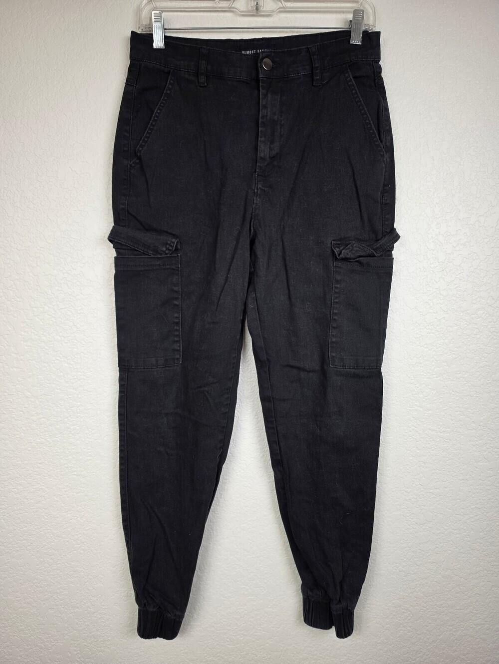 Almost Famous Black Cotton Blend Cargo Jogger Pants Medium